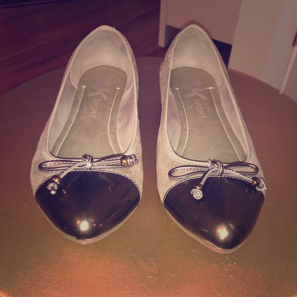 Anne Klein Sport Size 9 LIKE NEW!